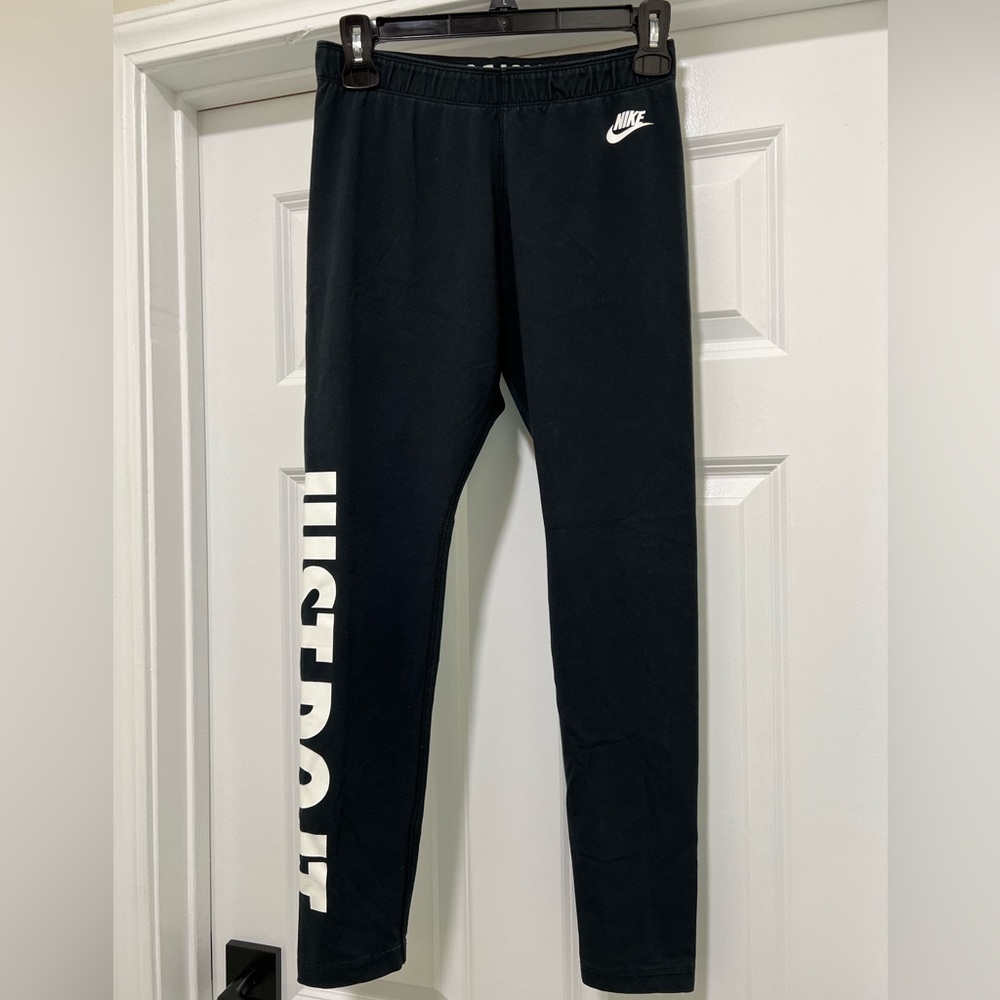 Nike black leggings